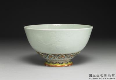 图片[2]-Revolving bowl with powder green colour and impressed pattern in yangcai painted enamels, Qianlong reign (1736-1795), Qing dynasty-China Archive